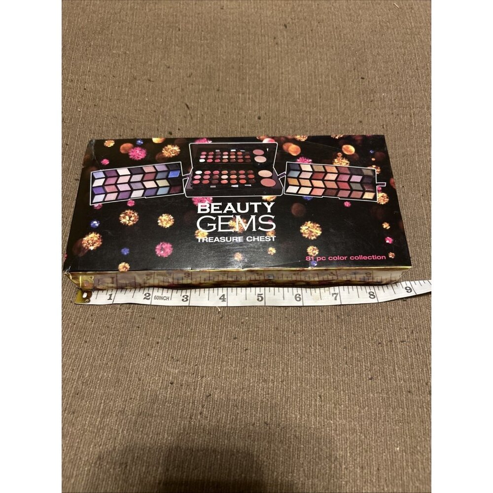 Beauty Gems Treasure Chest 81 Pc Color Collection Makeup Pallet Eyes Lips Blush